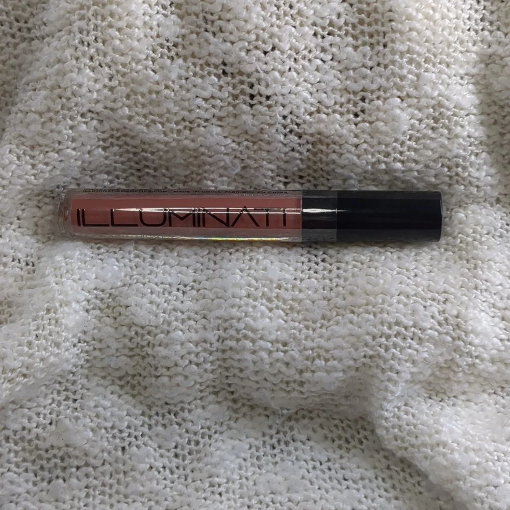 ILLUMINATI Cosmetics Liquid Lipstick in Reveal, 2.8ml/0.10fl oz - Picture 8 of 8
